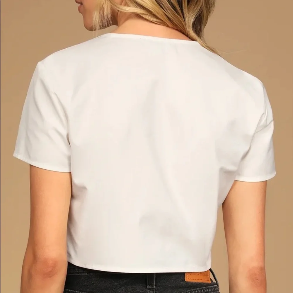 NEW Ivory Cropped Short Sleeve Jacket Top - Picture 2 of 8